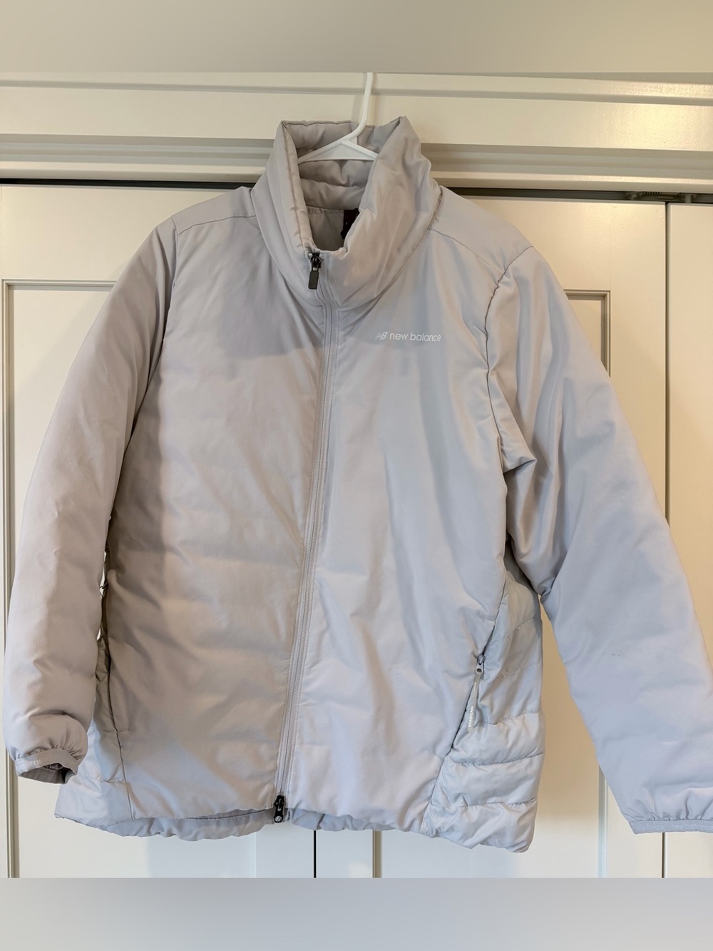 New Balance Light Gray Women's Insulated Ski Jacket